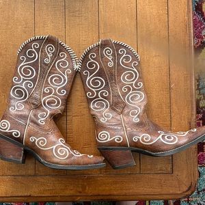 Ariat Cowgirl boots